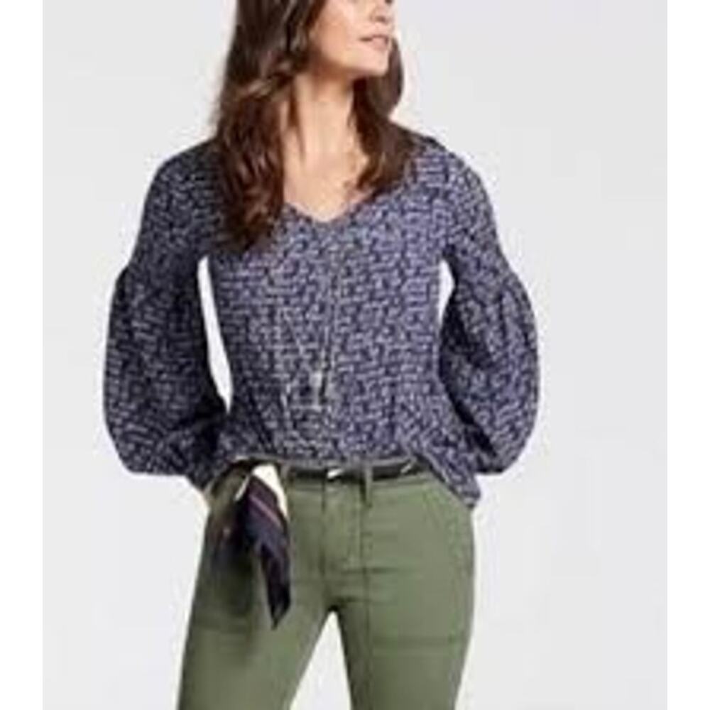 Cabi Te Amo Love Print Top Style 5336 Long Puff Sleeve Blouse, Size M